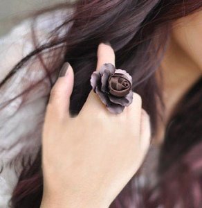 Iron-sheet-rose-ring-fabric-flower-heart-ring-brown-metal-alloy-ring-simple-generous-big-finger